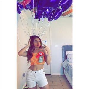 MEET YOUR POSHER , ALI